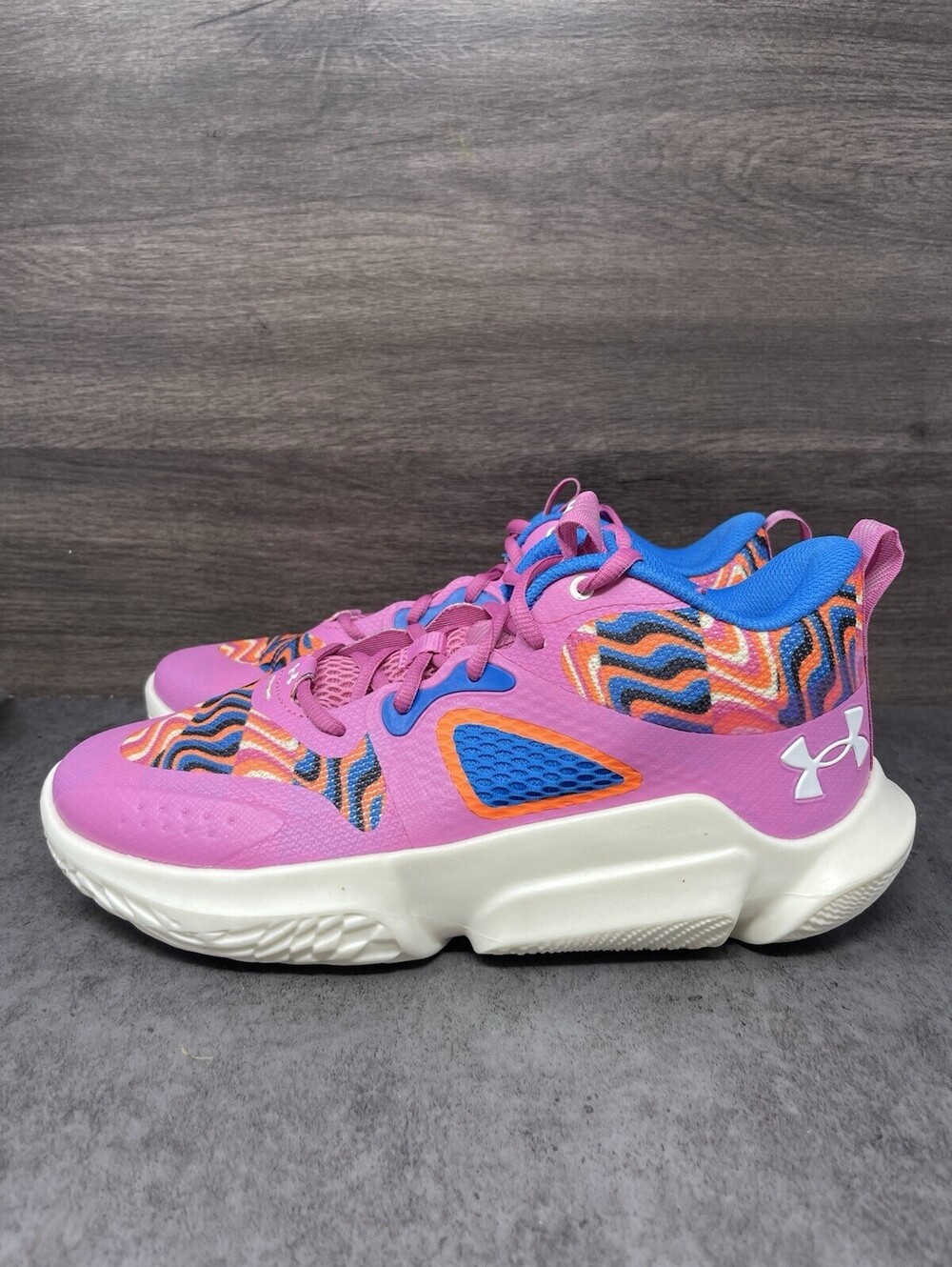 Under Armour Flow Size 11 Womens Pink Multicolor Basketball Sneakers